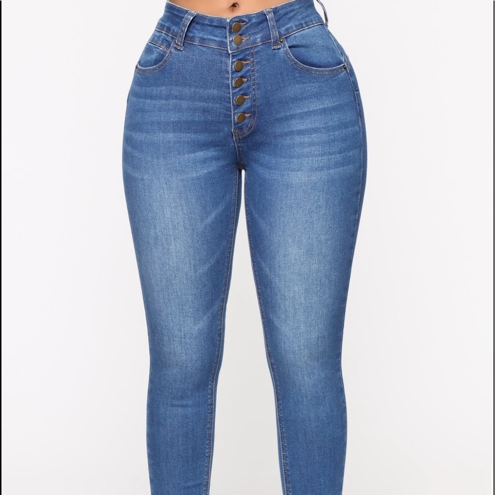 Button up Jeans - Picture 2 of 3